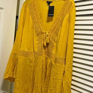 Torrid bell sleeve shirt in 1x NWT